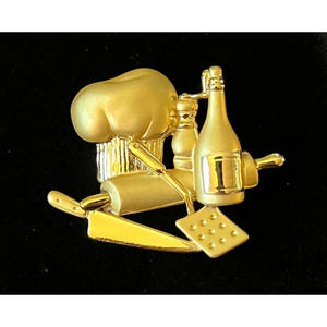 VTG American Jewelry Chain Co AJC Signed Brooch Chef Cooking Kitchen Gold Tone